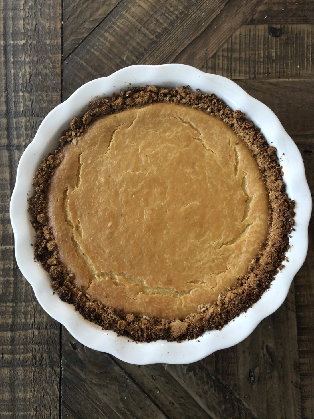 Red Truck Bakery Cookbook: Pawpaw Chess Pie